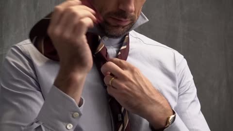 How to tie a tie | Step by step