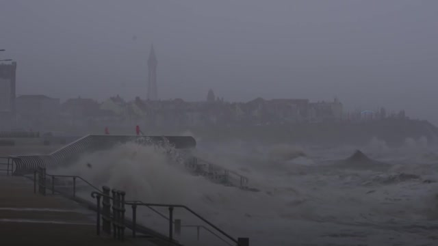 UK weather_ Storm Eunice to batter London on Friday as Met Office issues ‘threat to life’ warning