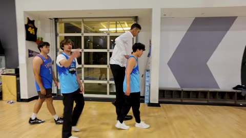 World’s Tallest Man VS Shortest Woman!