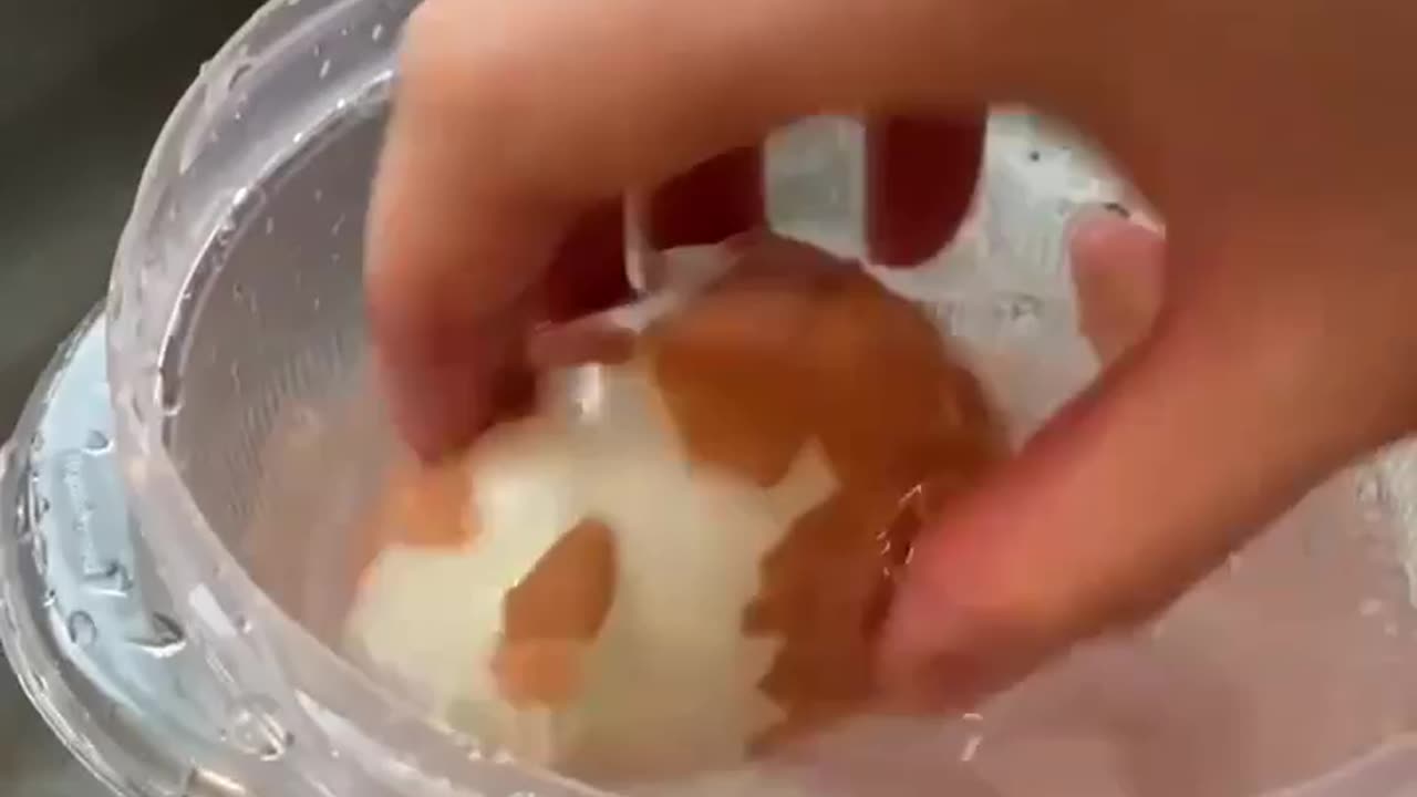 Egg Peeling Hack