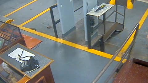 3205LHOBBACStLoadingDock_2021-01-06_22h40min42s440ms.mp4