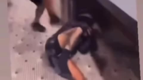 6ix9ine gets jumped