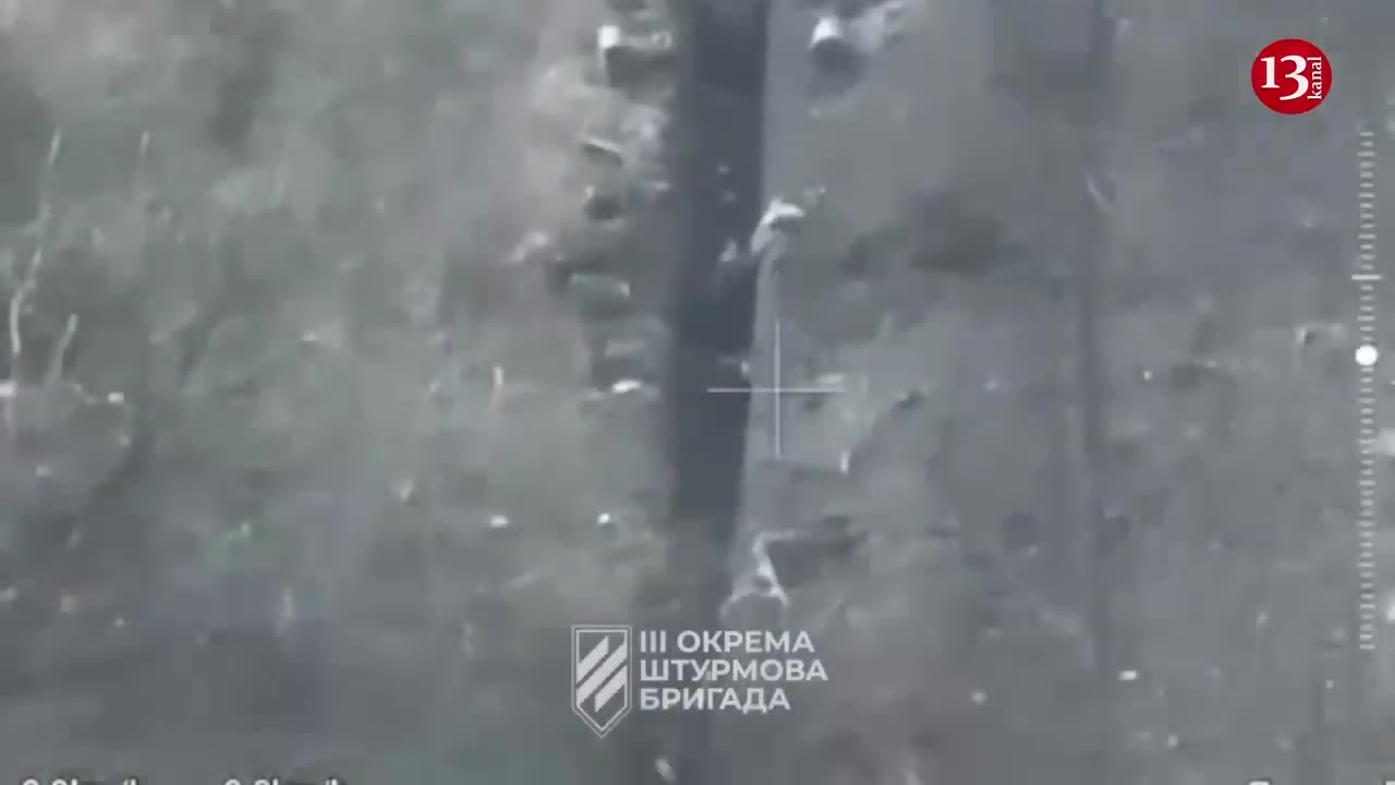 Ukrainian troops are ATTACKING a trench where a large number of Russians are hiding near Bakhmut