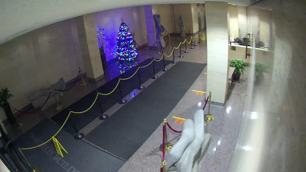 8002FCOB01MainLobby_2021-01-05_00h00min00s250ms.mp4