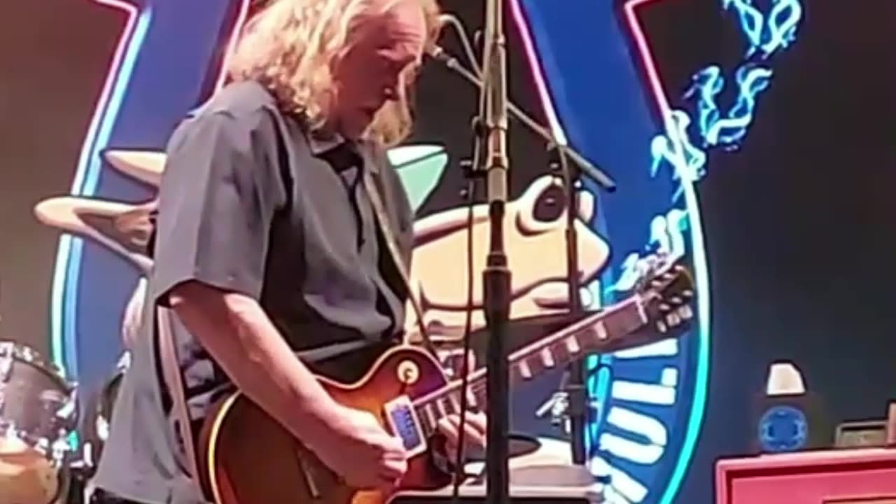 Warren Haynes (Gov't Mule) - LIVE @ 420Fest (Short 24)