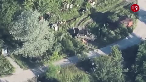 Spotting the approaching drone, Russians manage to escape - 2S4 "Tyulpan" they hid in forest is hit