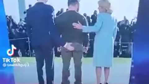 Zelensky gets a warm welcome in Washington