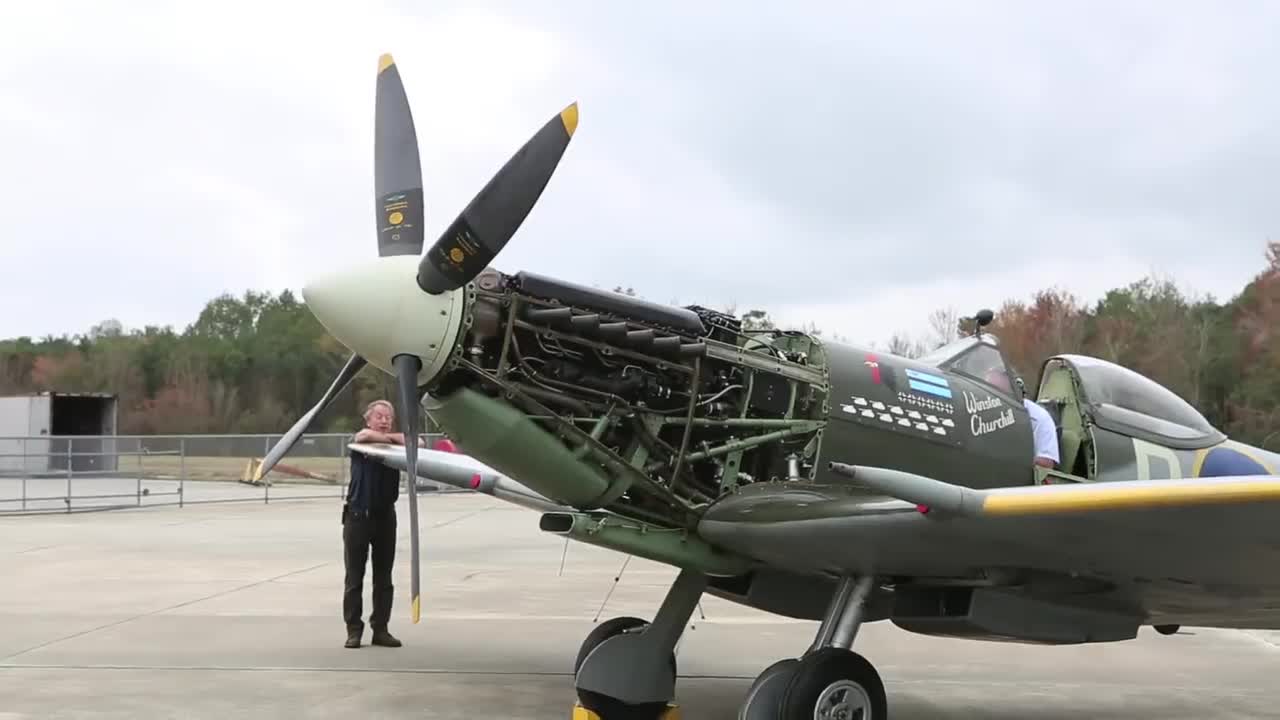 Spitfire MK XVI - First Engine Run in 17 Years!