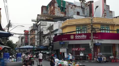 Inside Bangkok's abandoned department store