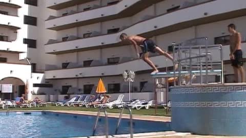 2003.10.22 Sammy Pool (slow)