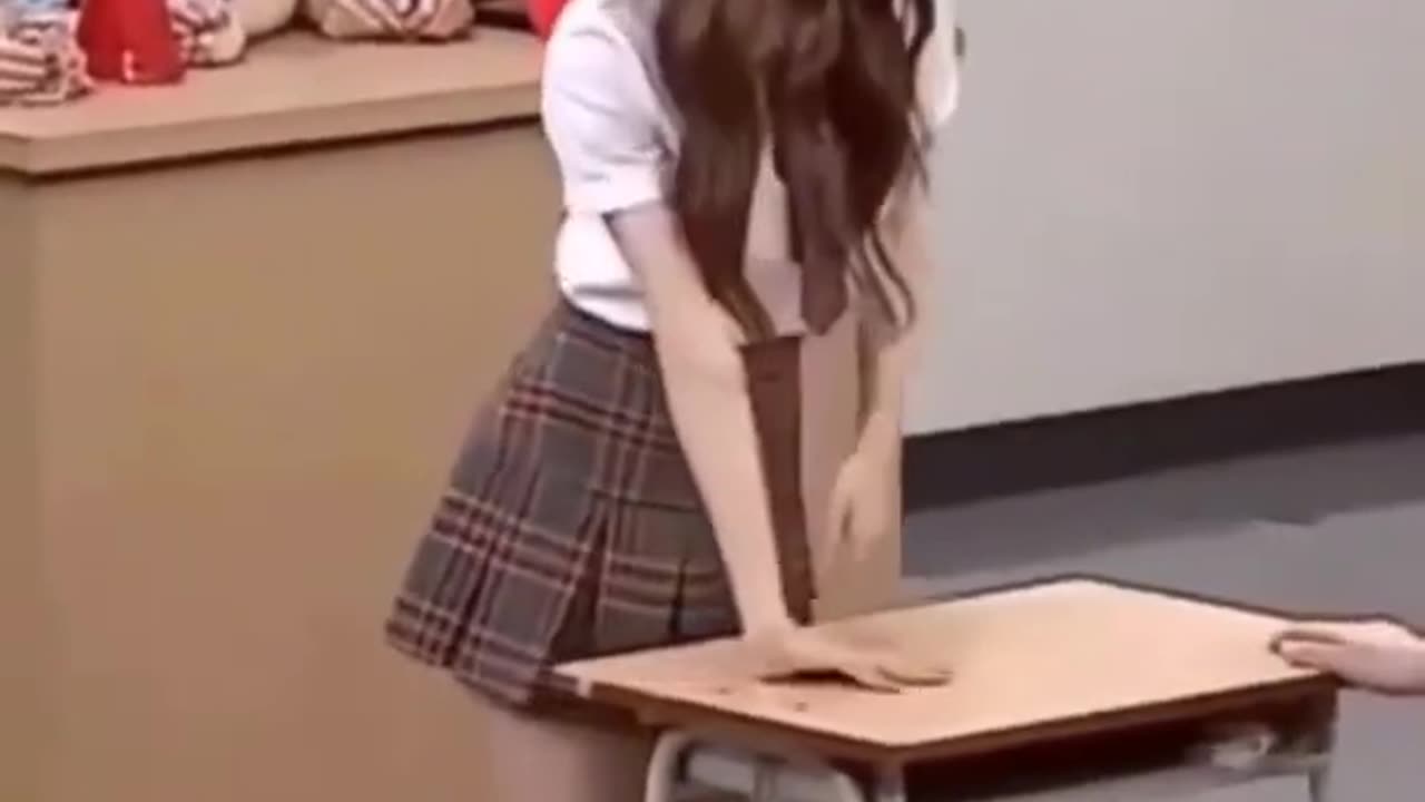 Rosé hand rotation