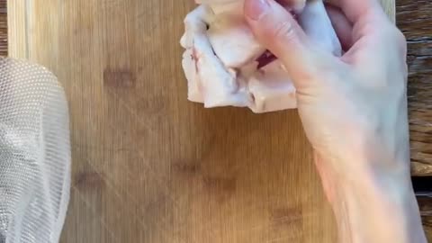 Bear fat rendering into oil