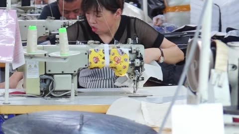 sewing the bags #sewing #bags #bagfactory #producing #factory #fyp #foryou #OEM #backpack