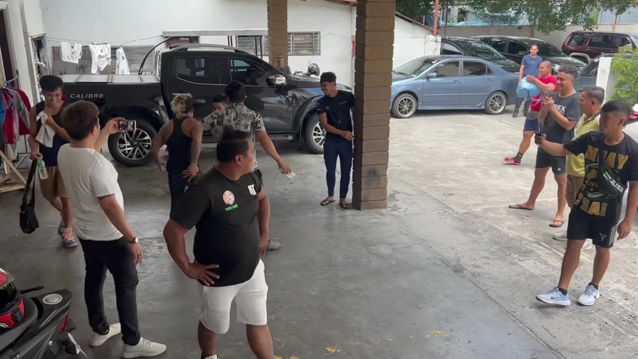 Boy Kagang Inupakan ni Boy Tattoo sa Weigh In.