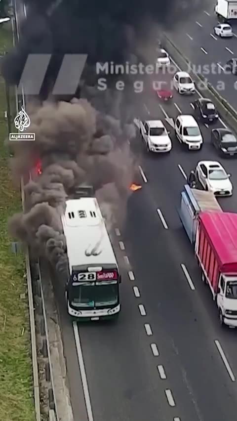 Vehicles were seen driving through burning fuel which engulfed a highway in #Argentina