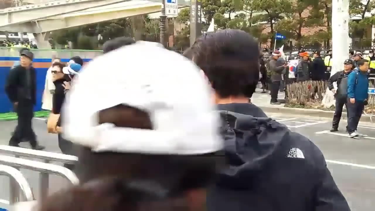 20190314_V3_S01(xuZgSL-3tVU)시민들 열이 받아 그냥 작두로 확!_