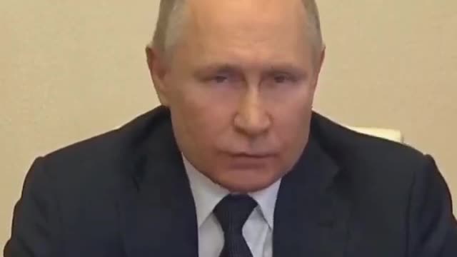 Russian President Vladimir Putin refers to Russians and Ukrainians as "one people"