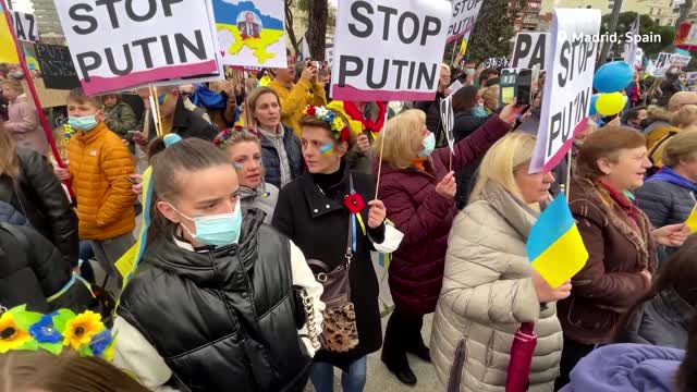 Protesters across the world rally for Ukraine