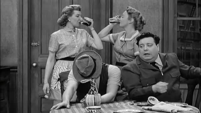 Honeymooners E27 (Head of the House)