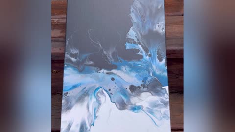 Gorgeous Minimal Dutch Pour