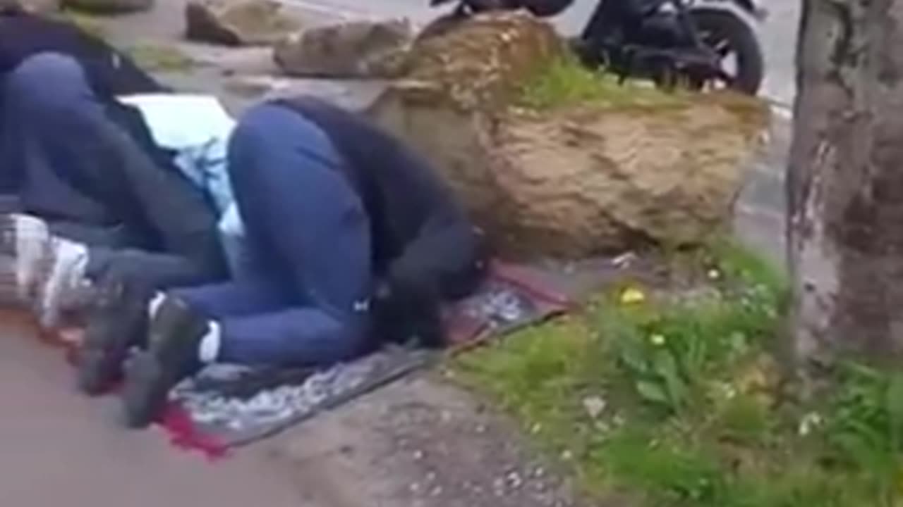 Muslim Takeover: Goodbye France - England Is Next