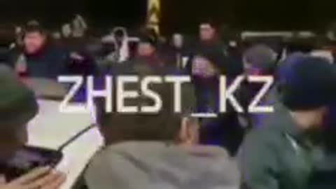 Video of unsuccessful attempt to flip a police car at protests in Kazakhstan