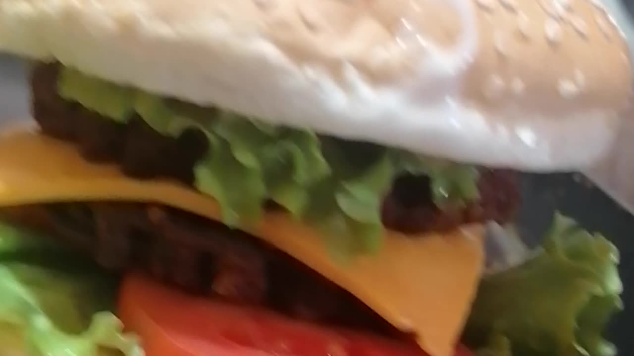 Petty beef burger