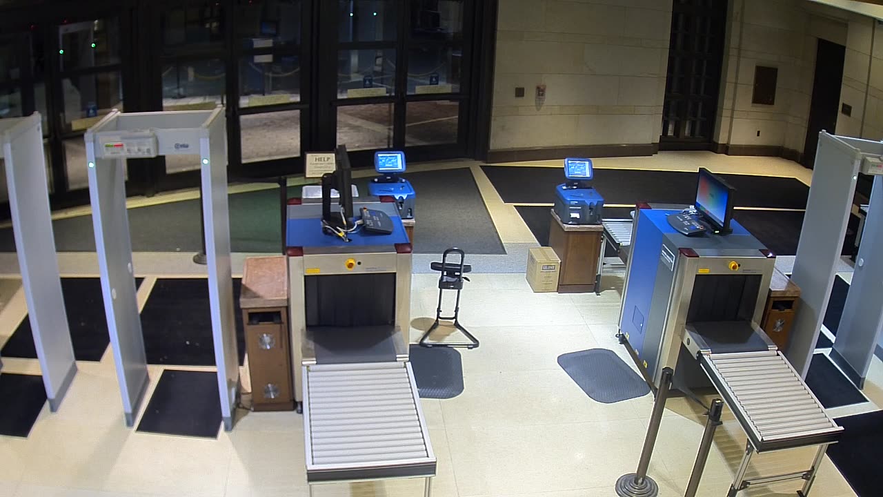 7135CVCULNScreeningLane2_2021-01-04_23h58min30s703ms.mp4