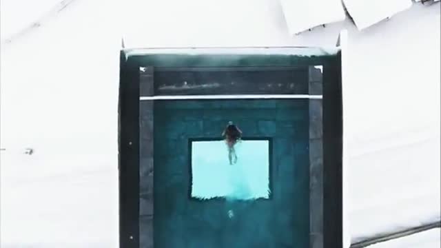 Enjoy the snow fairy tale world in the sky pool.