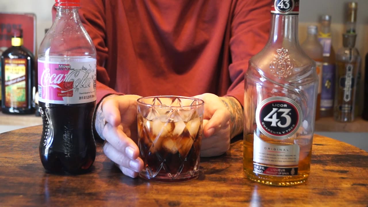 Licor 43 & Coke Move