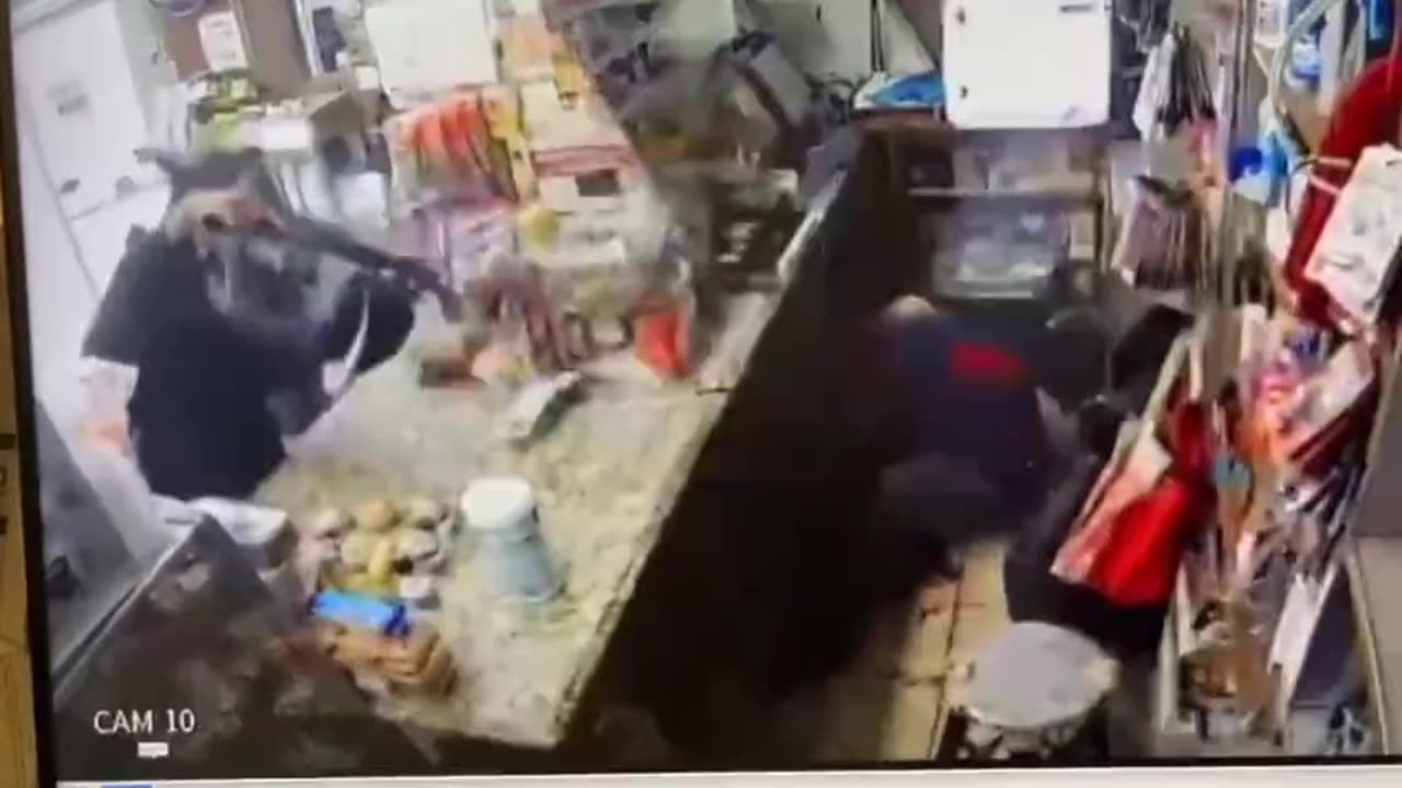 ADAMS' APPLE: Deli Worker Shot in Broad Daylight [GRAPHIC VIDEO WARNING]