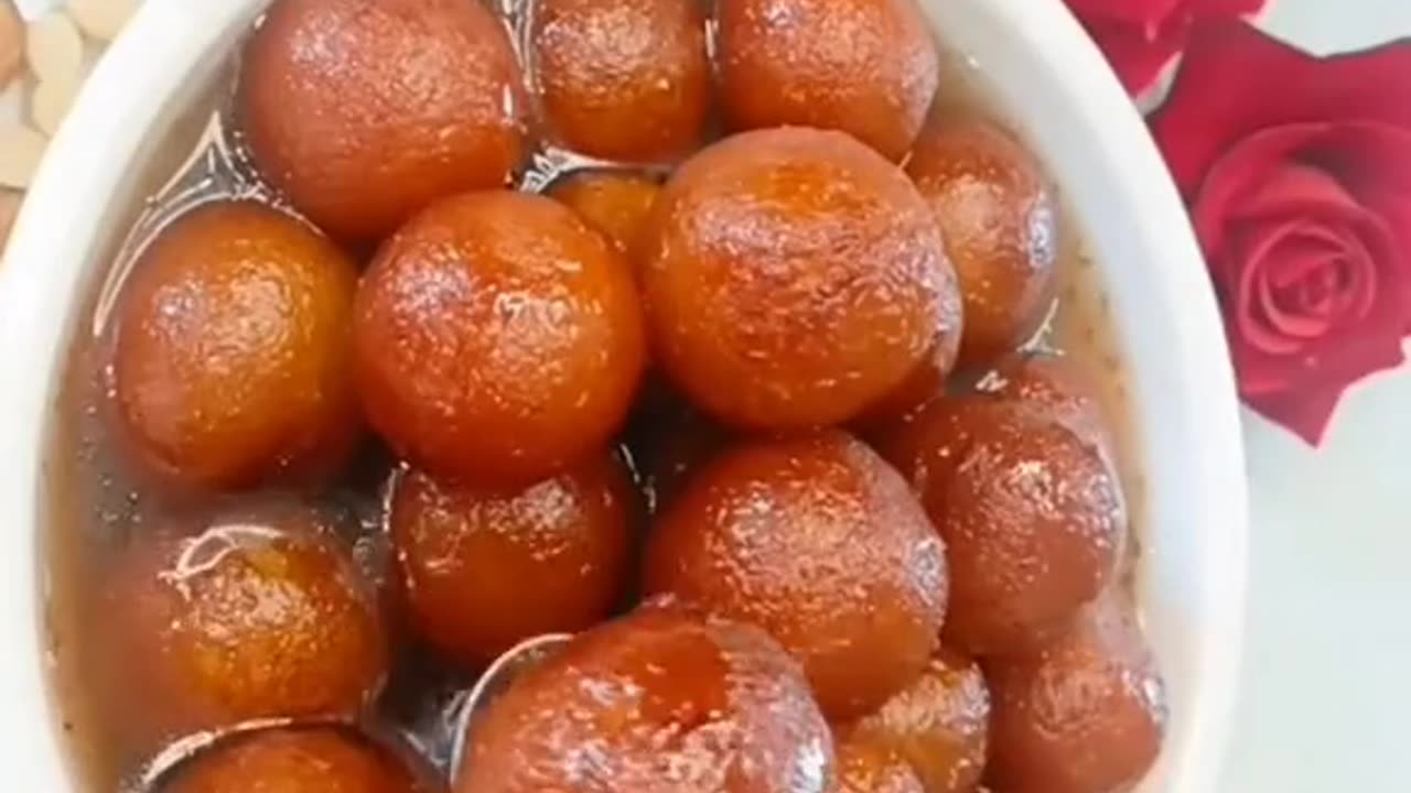 SUJI GULAB JAMUN