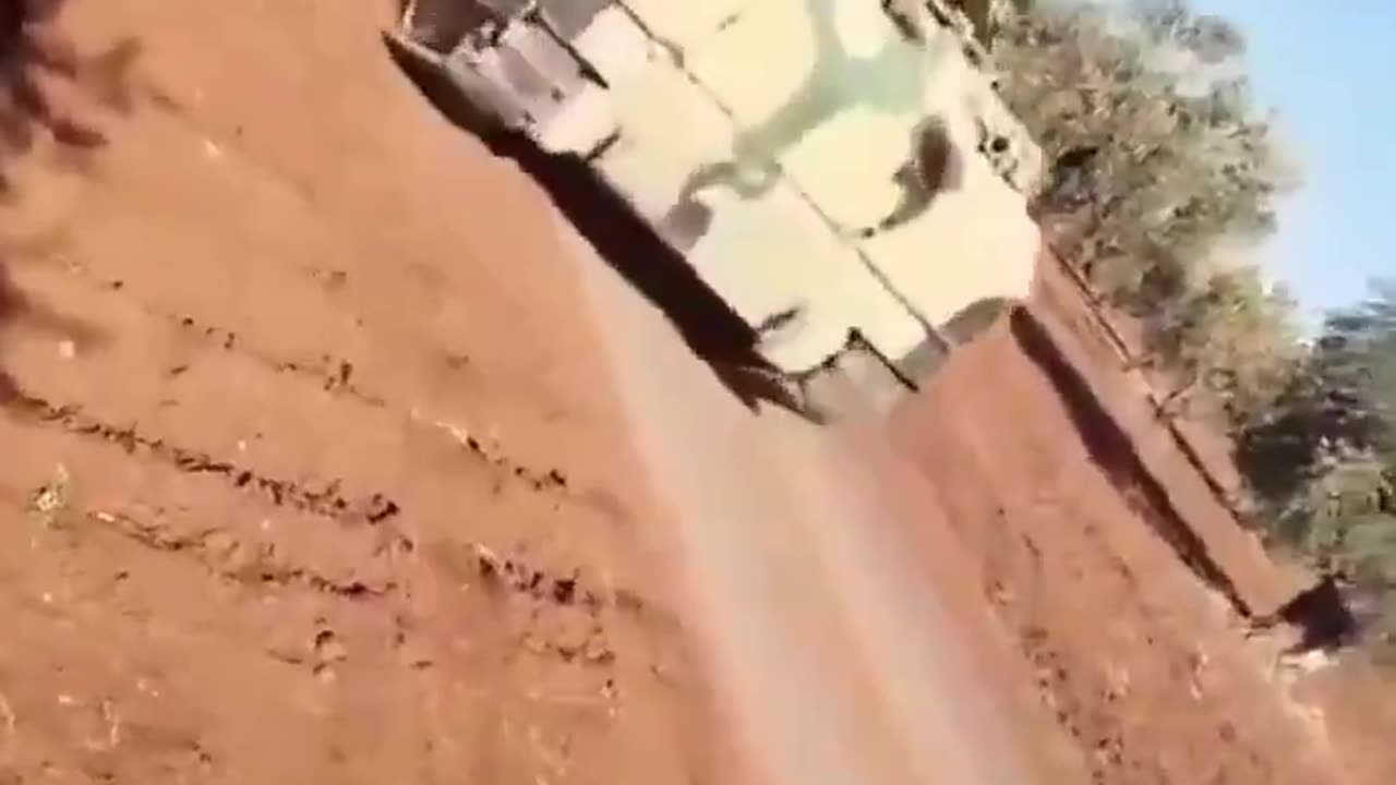 Motorized infantry of the so-called rebels - there are several American M113s in the video.