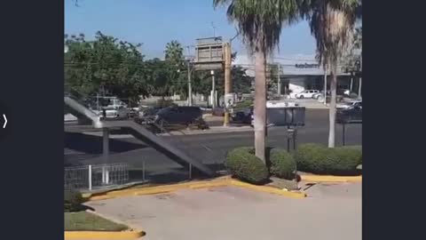 Los Chapitos Sicarios cartel convoy spotted in central Mexico