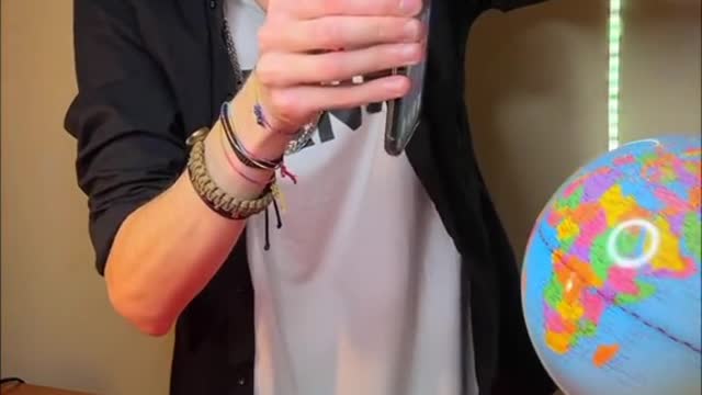 #tutorial OPTICAL ILLUSION👀Apps fall down📱😱Crazy