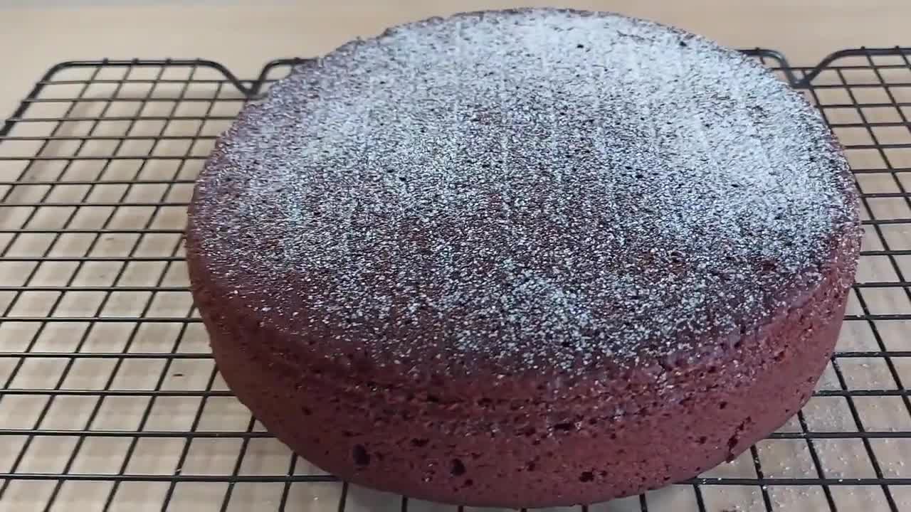 Caces | Vegan Chocolate Cake Recipe | Vegan Friendly | Egg-free | Dairy-free