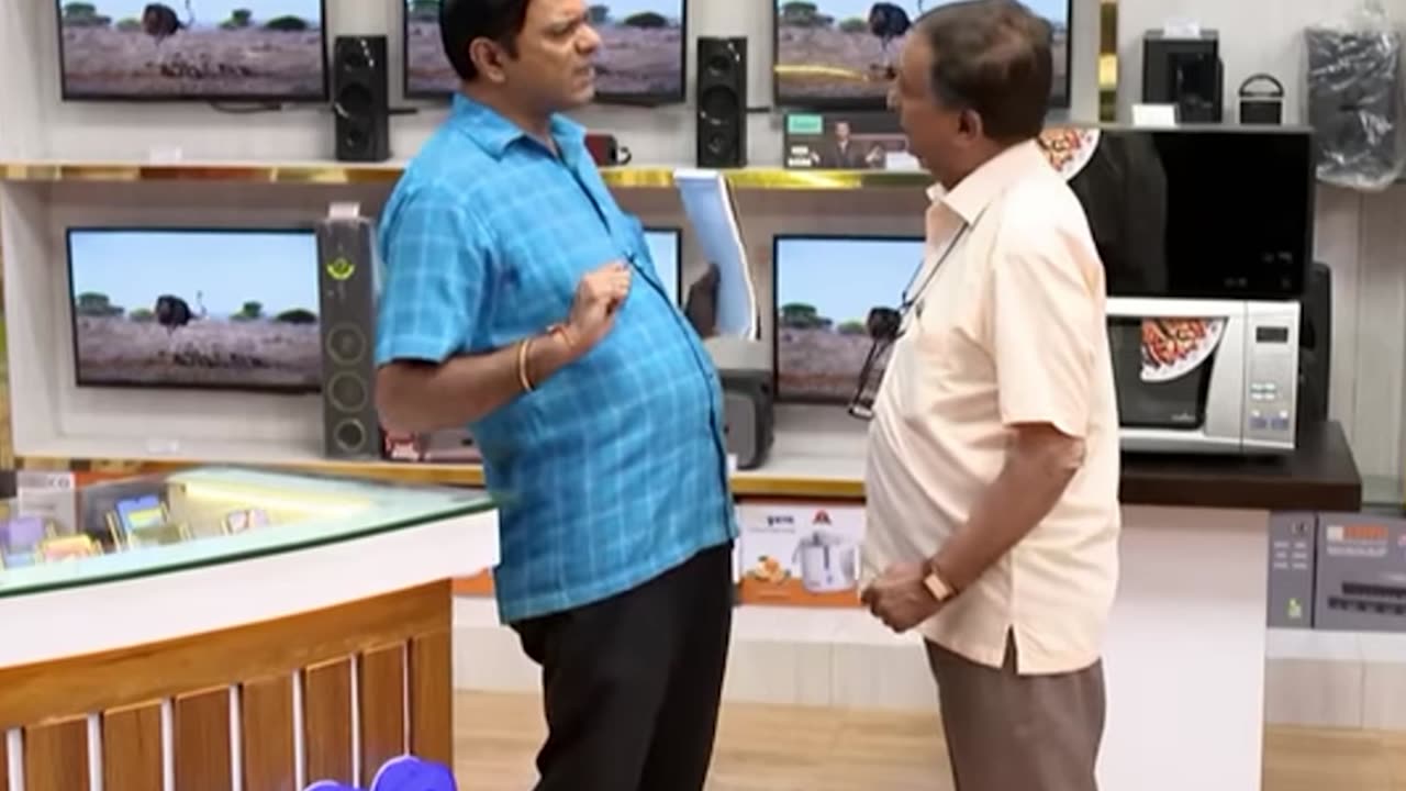 जेठालाल ने खुशी में सबको मिठाई बांटी