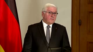 'Stop the craziness of this war' -German president