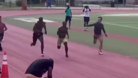 Terrell Ownes Races James Harden 4.40 40Times