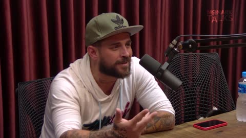 OS SEGREDOS PRA VIAJAR SEM DINHEIRO