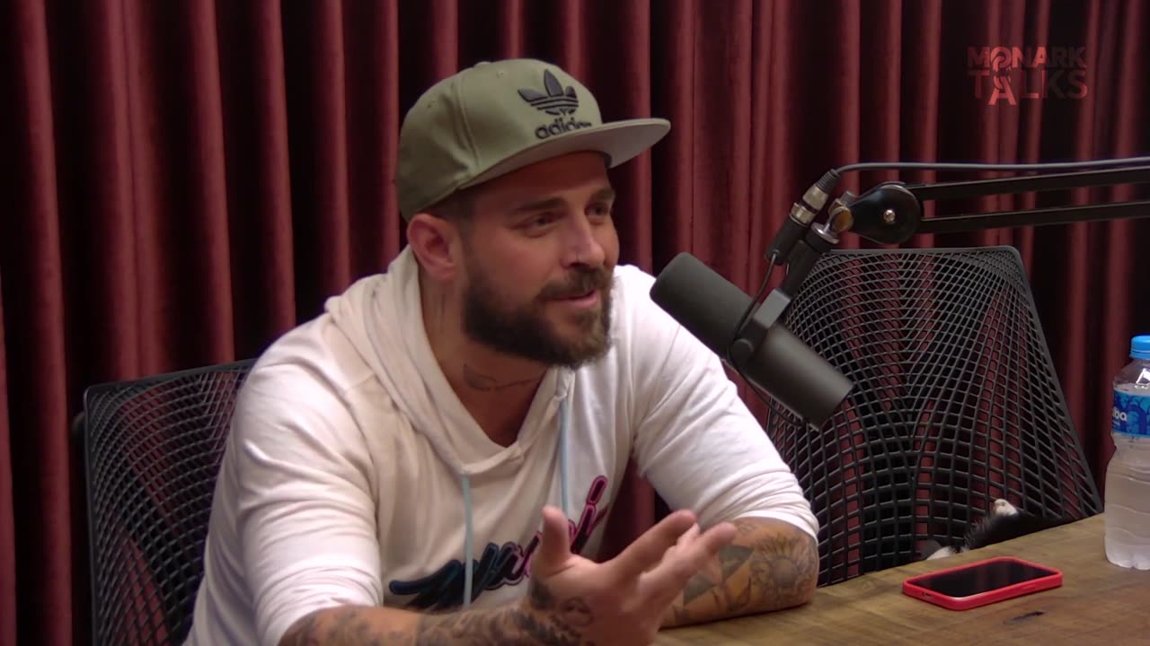 OS SEGREDOS PRA VIAJAR SEM DINHEIRO