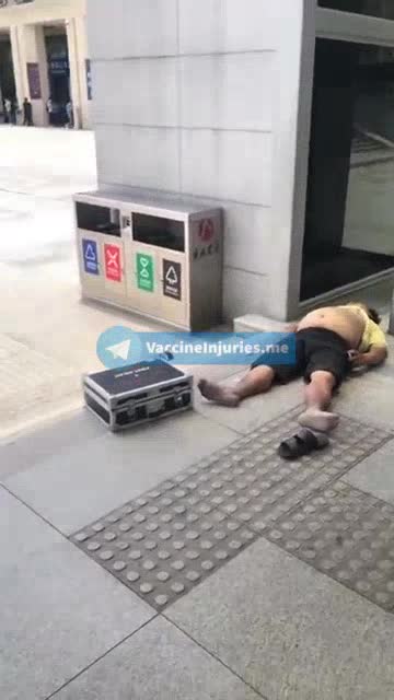 Person collapsed at Nanchang-Jiangxi Station.