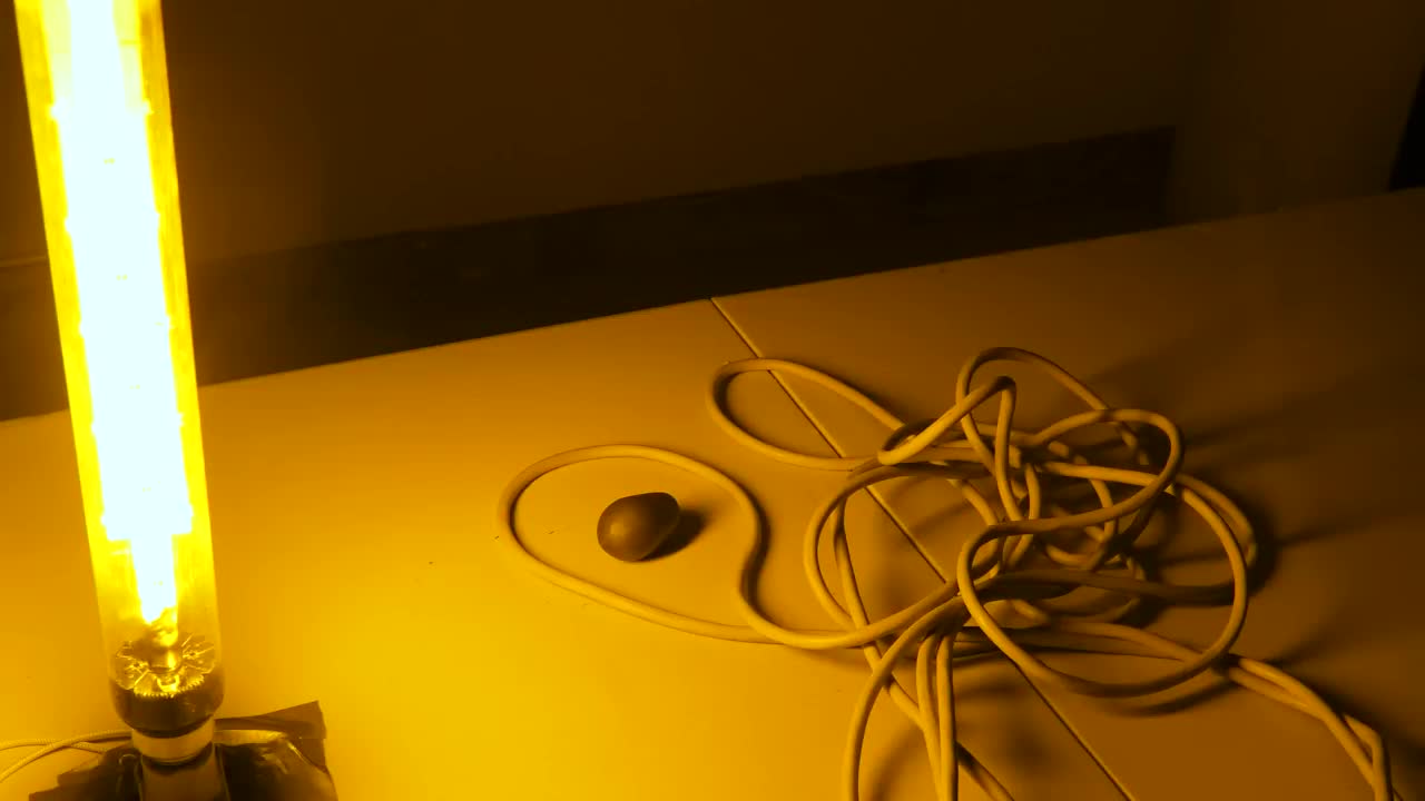 Using a Tesla Coil To Turn Sodium Vapor Into a Plasma