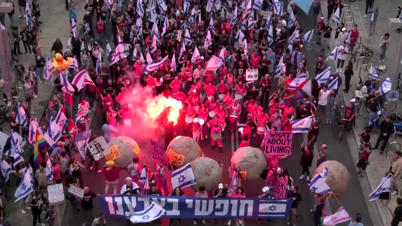 Israelis protest judicial overhaul amid Gaza conflict