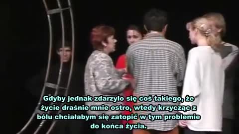 Gry Bogów akt 1 - Teatr