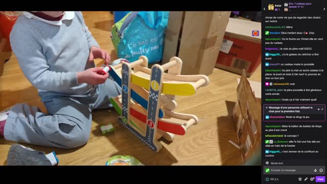 2022-12-12 (2bis.3) - Jouet en bois - Twitch Triskelina (version avec chat)