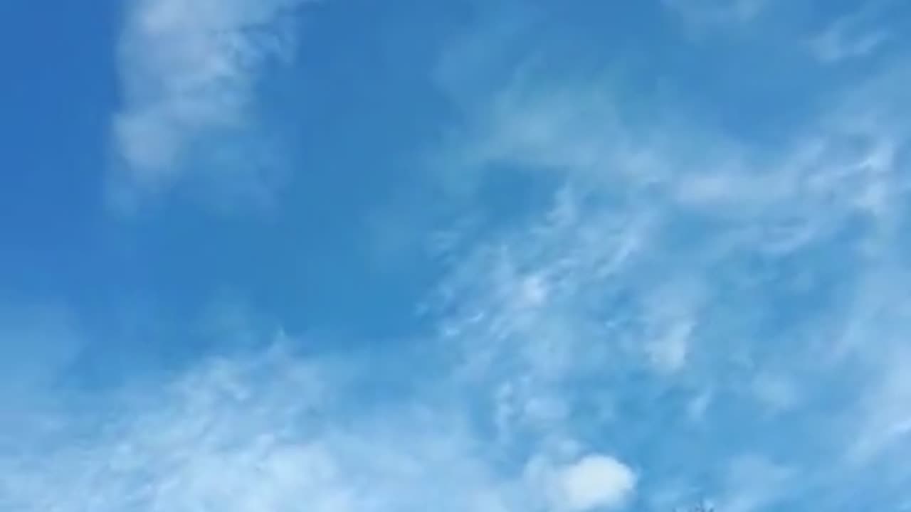 Himmel in Berlin am 30.03.2023 um 14:07 Uhr