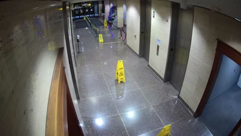 8003FCOB01ElevatorLobby_2021-01-05_19h00min01s853ms.mp4