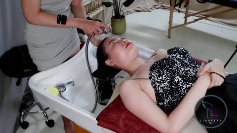 [ASMR] The two girls show off their relaxation skills that amaze me, vietnam barber shop relax spa