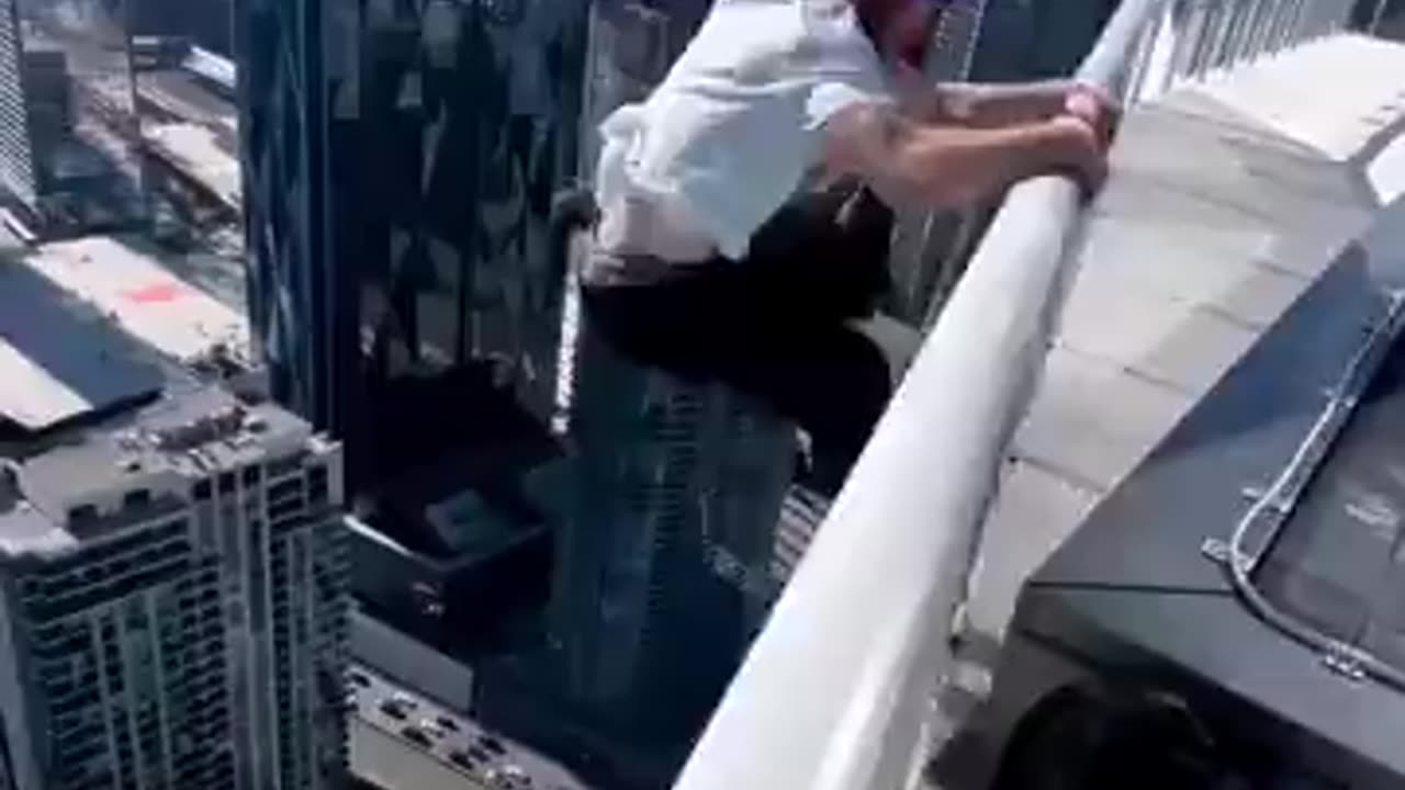 Risk Yo Life For Likes